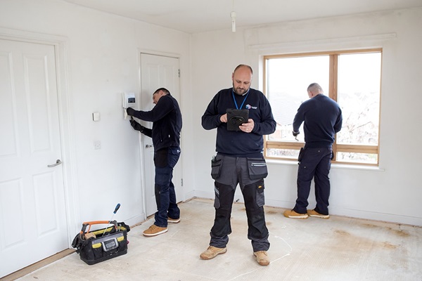 Clarion repairs staff in a home